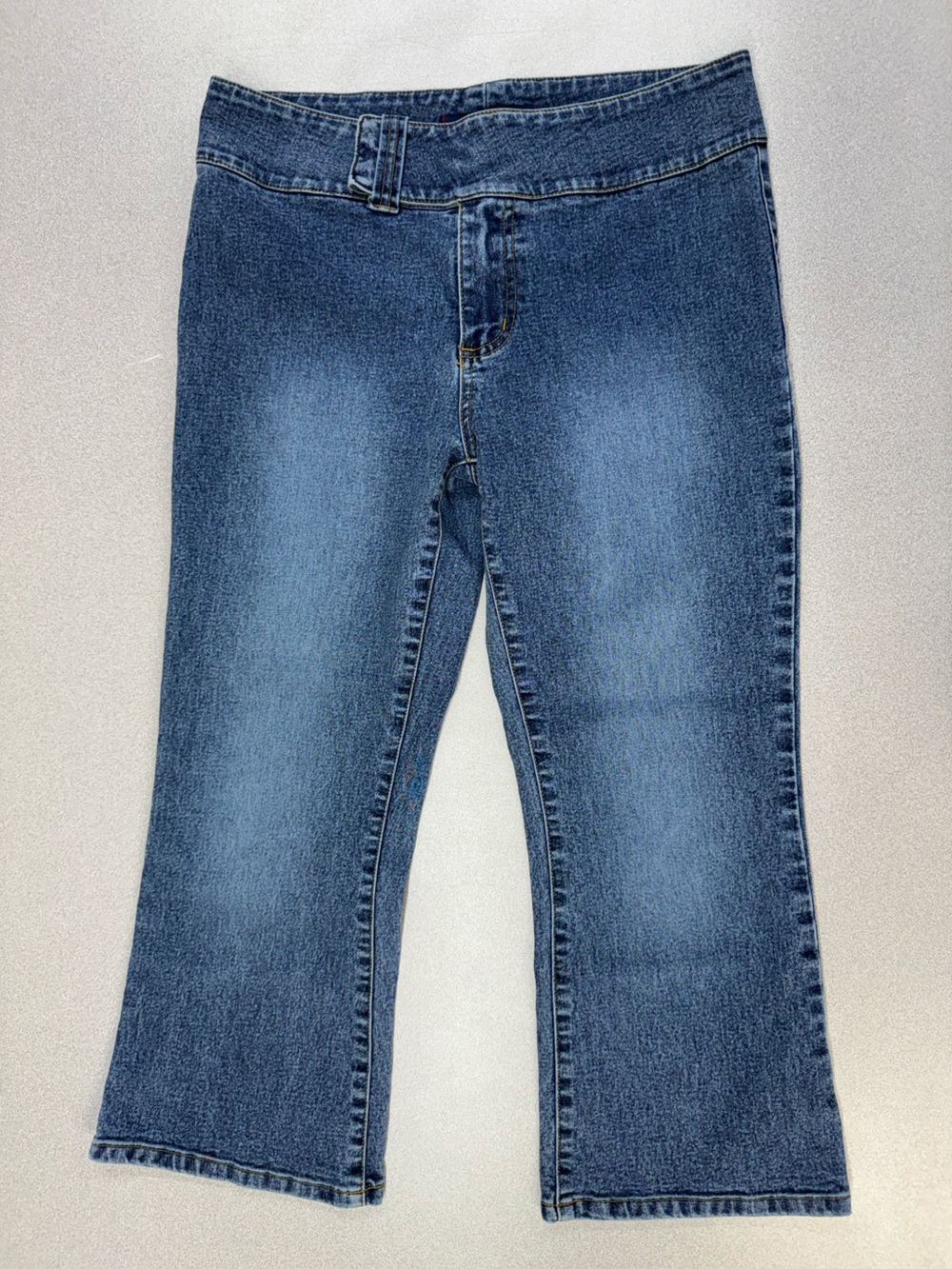 Maryk & Co. Medium Wash Blue Denim Capris Y2K Belt Waist Size 30